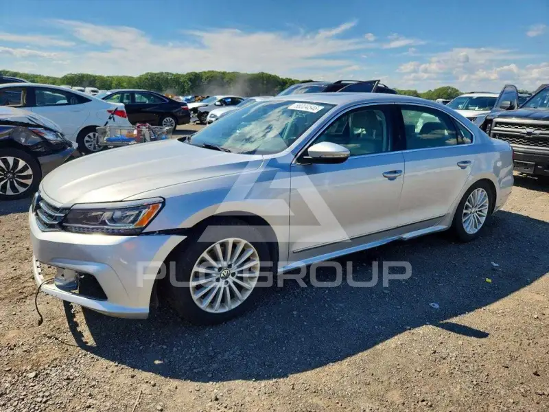2017 Volkswagen Passat photo