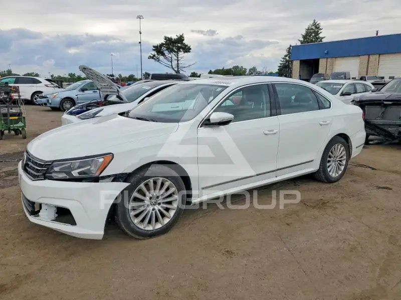 2017 Volkswagen Passat photo