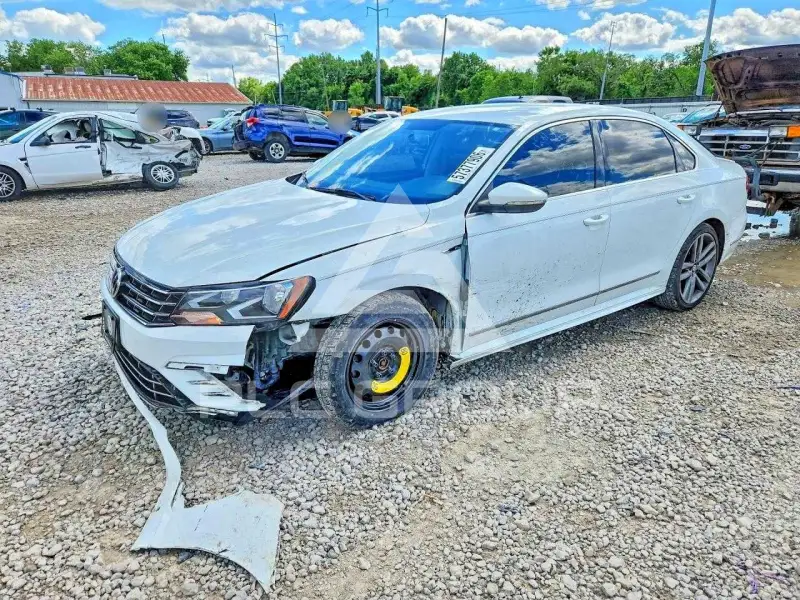 2017 Volkswagen Passat photo