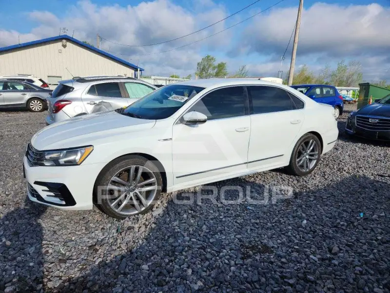 2017 Volkswagen Passat photo