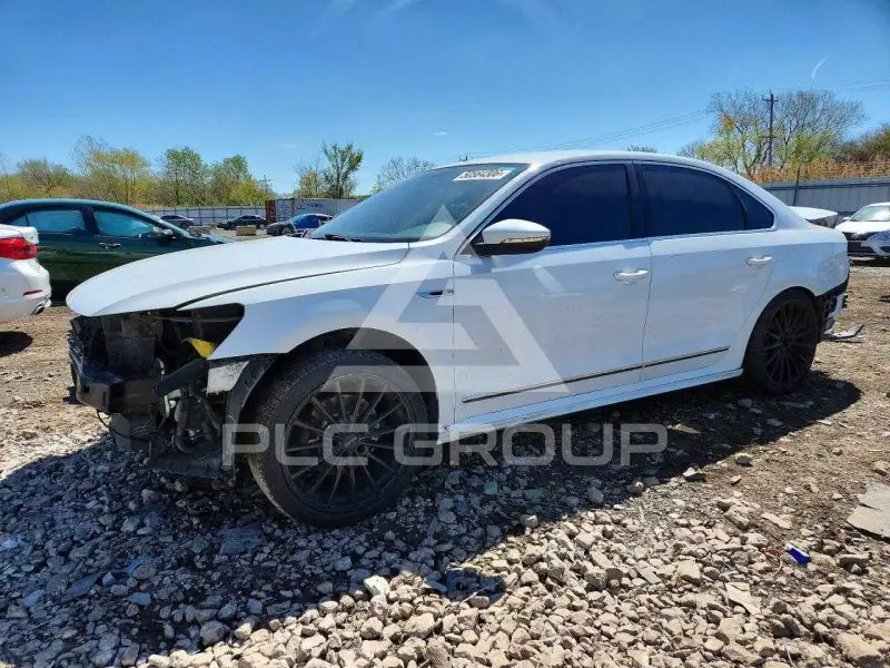 2017 Volkswagen Passat photo