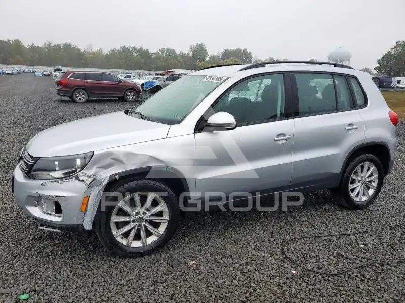 2017 Volkswagen Tiguan photo