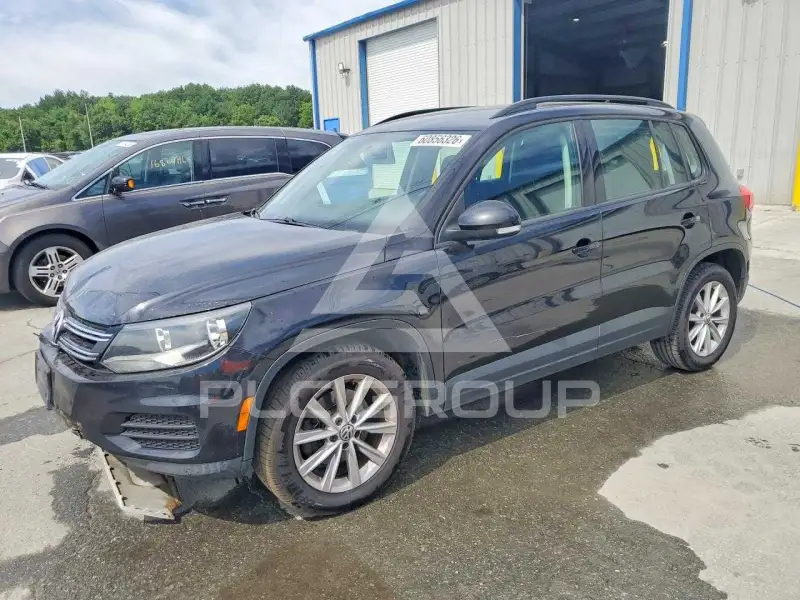 2017 Volkswagen Tiguan photo
