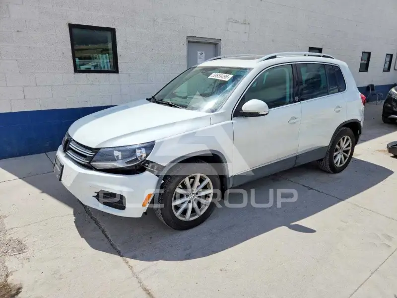 2017 Volkswagen Tiguan photo