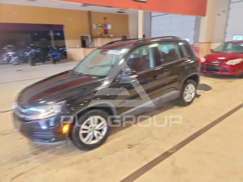 2017 Volkswagen Tiguan photo