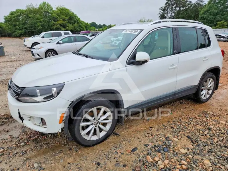 2017 Volkswagen Tiguan photo