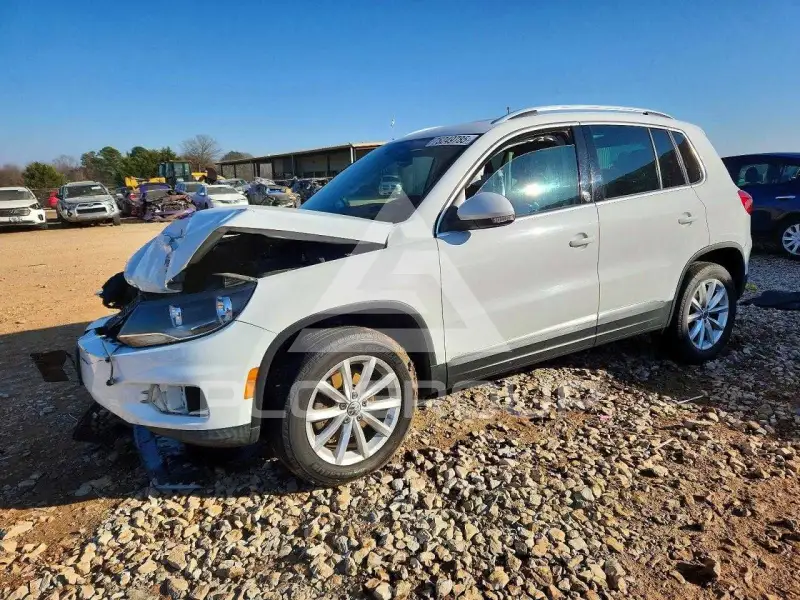 2017 Volkswagen Tiguan photo