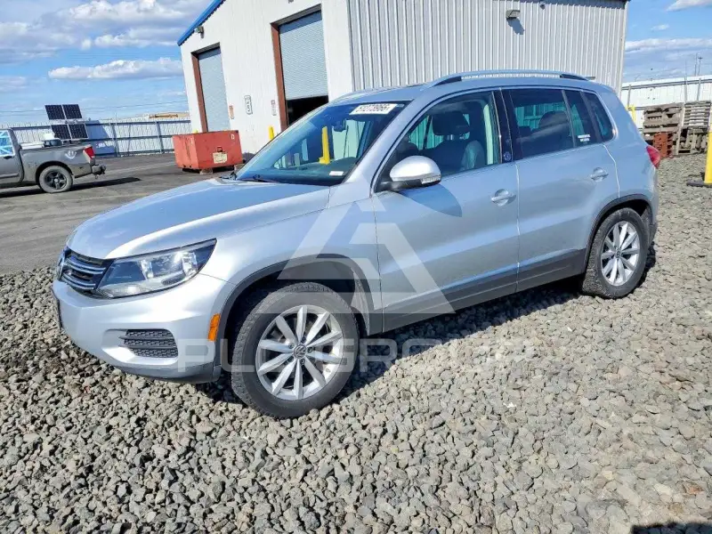 2017 Volkswagen Tiguan photo