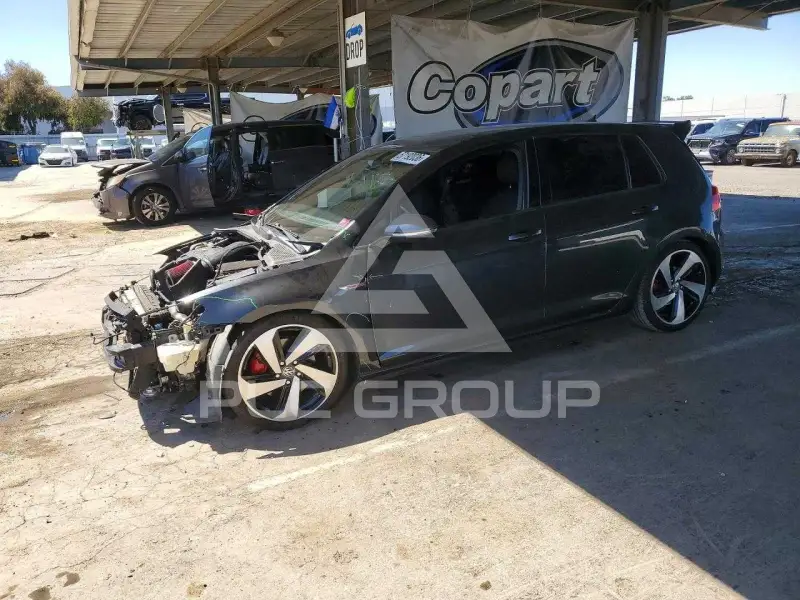 2017 Volkswagen GTI фото