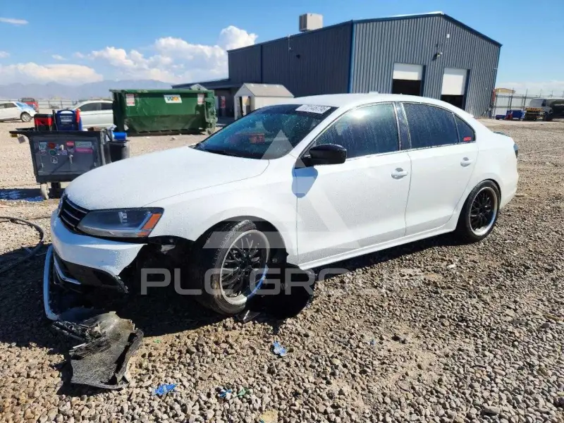 2017 Volkswagen Jetta photo
