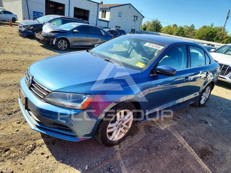 2017 Volkswagen Jetta photo