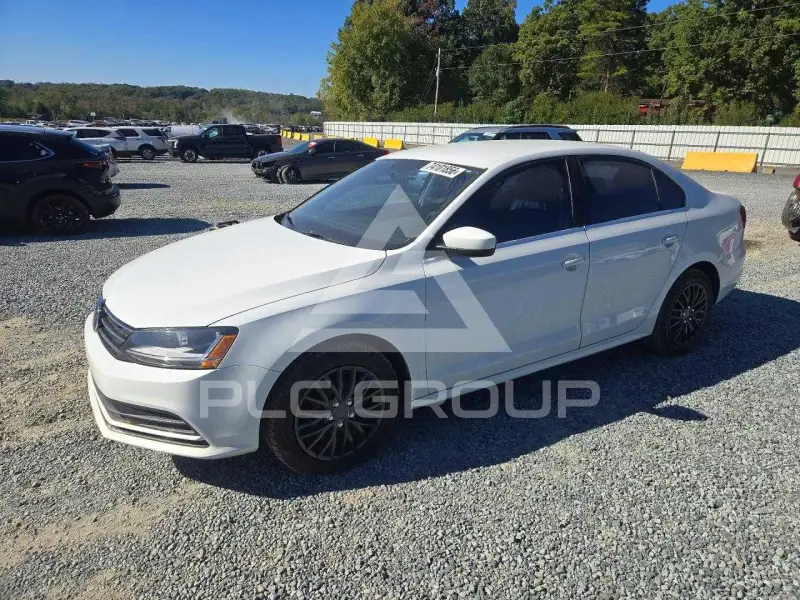 2017 Volkswagen Jetta photo