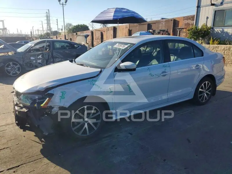 2017 Volkswagen Jetta фото