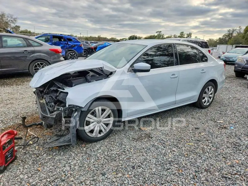 2017 Volkswagen Jetta фото