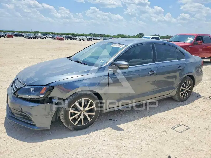 2017 Volkswagen Jetta фото