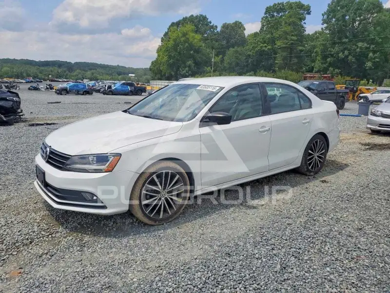 2017 Volkswagen Jetta photo