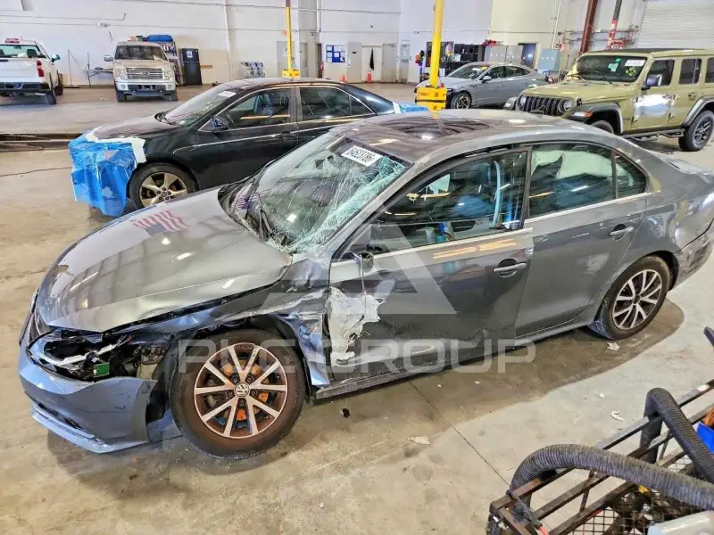 2017 Volkswagen Jetta фото