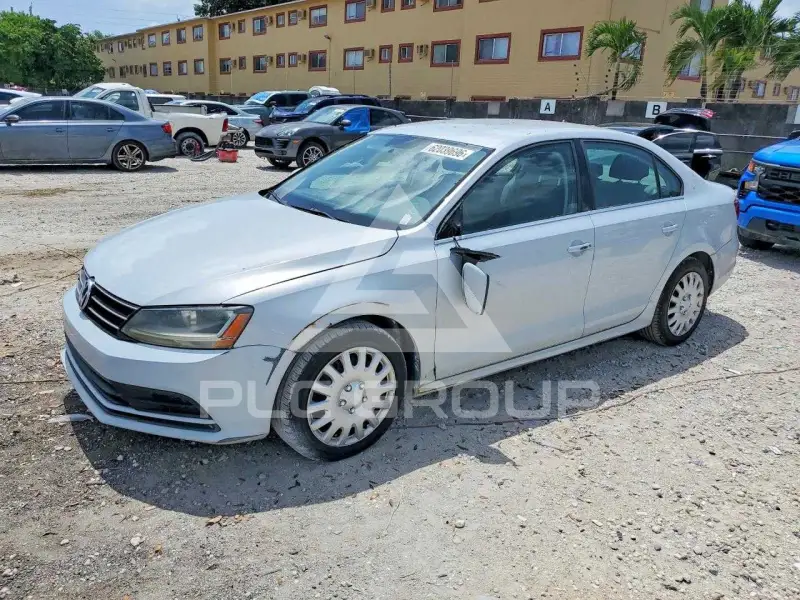 2017 Volkswagen Jetta photo