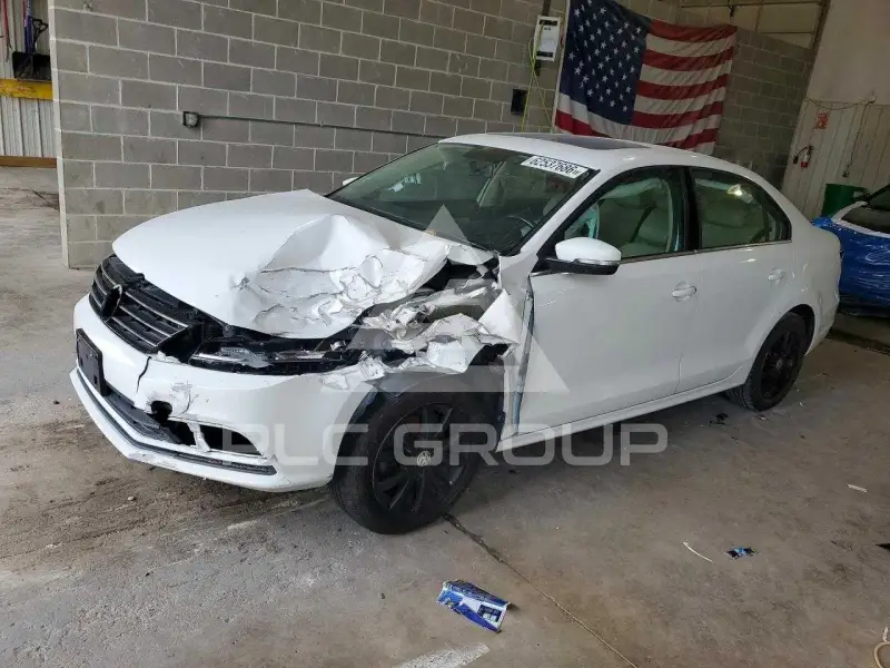 2017 Volkswagen Jetta photo