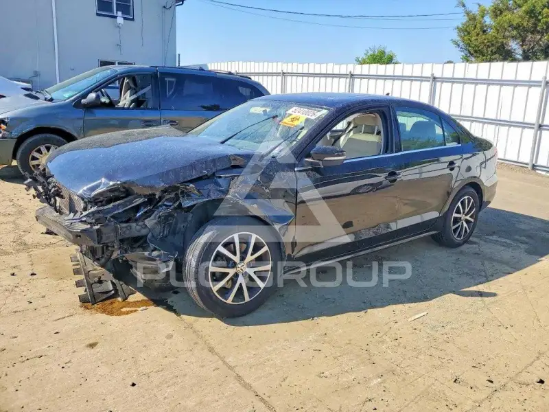 2017 Volkswagen Jetta photo