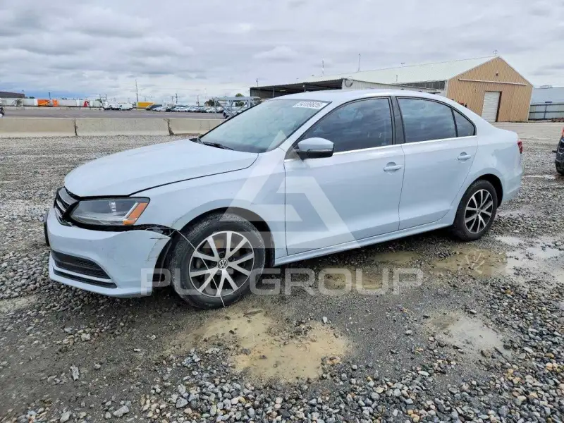 2017 Volkswagen Jetta фото