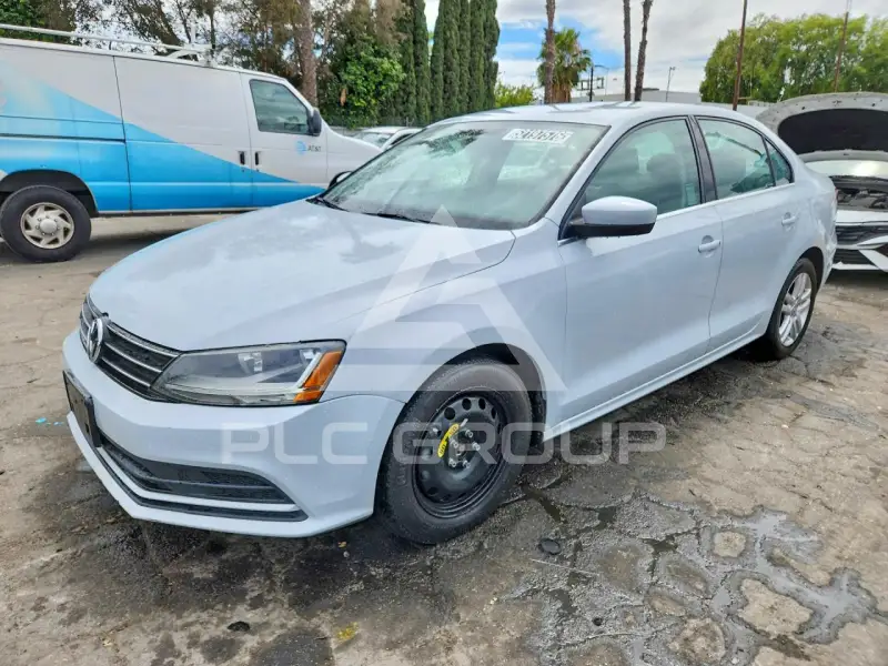 2017 Volkswagen Jetta фото