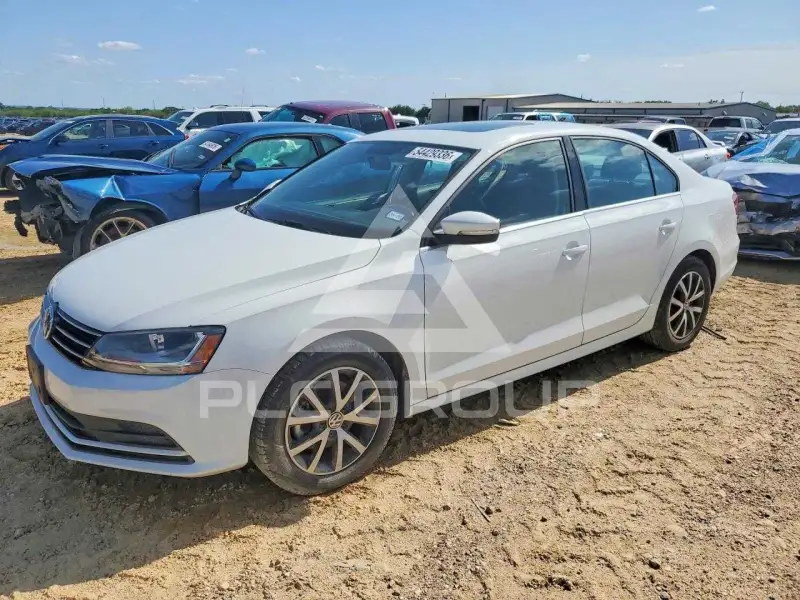 2017 Volkswagen Jetta photo