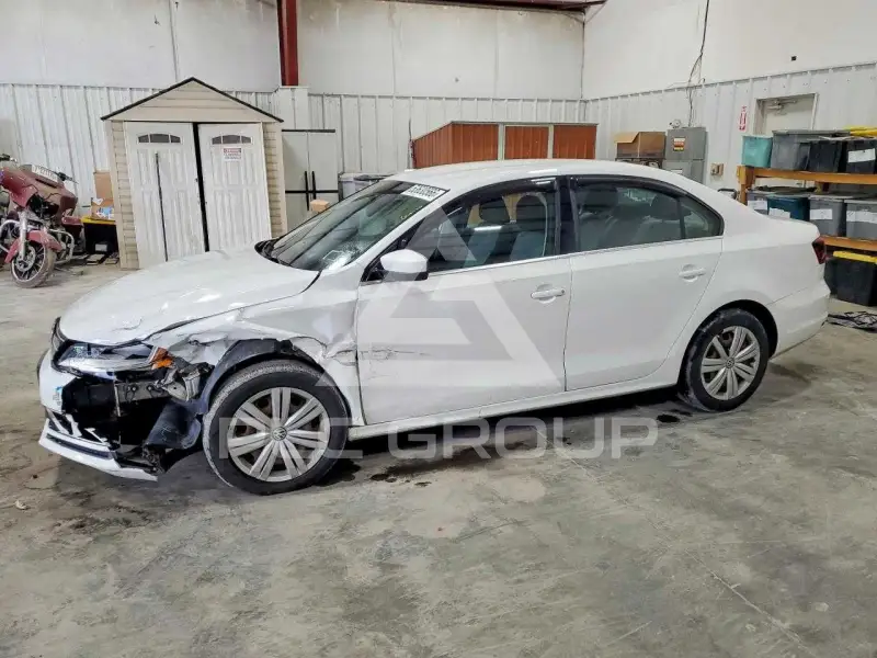 2017 Volkswagen Jetta фото