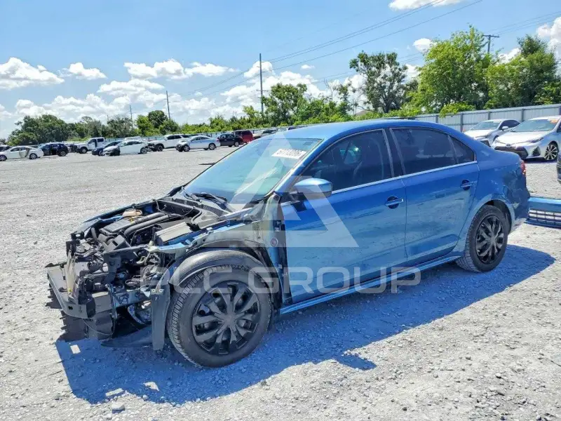 2017 Volkswagen Jetta фото