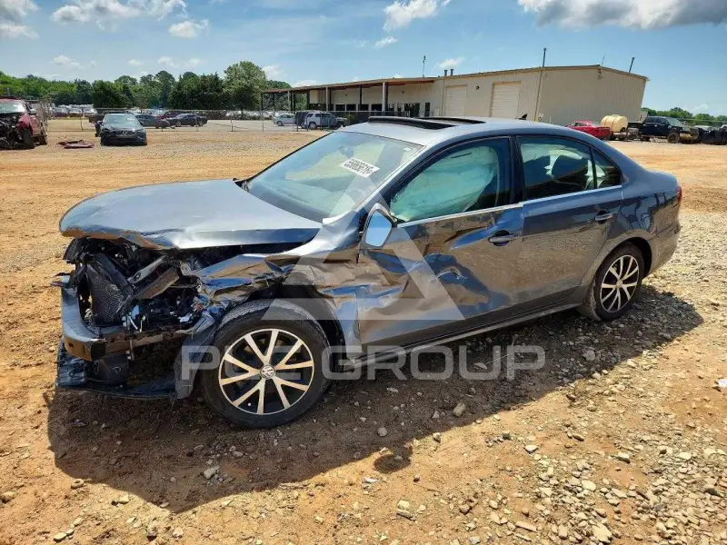 2017 Volkswagen Jetta photo