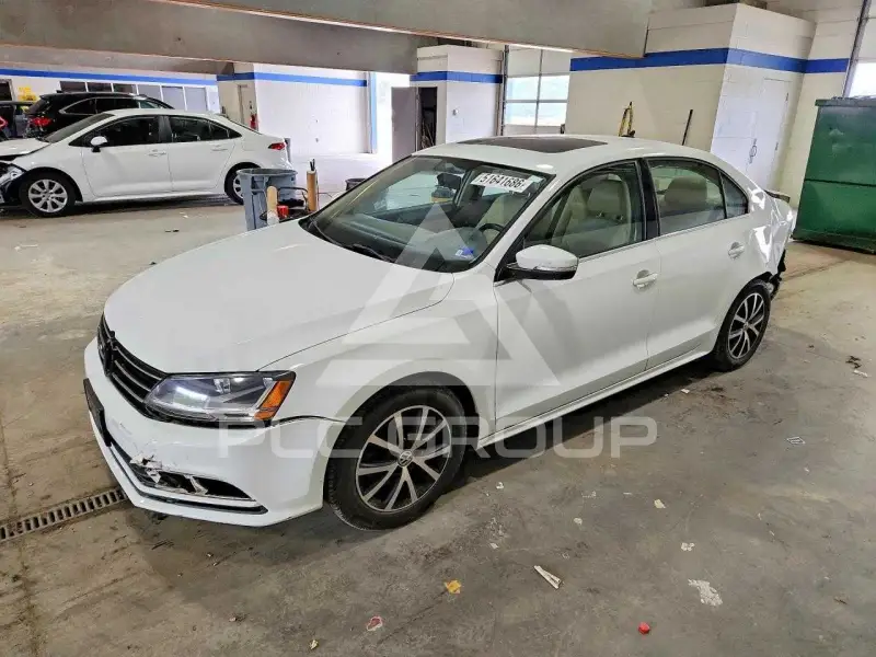 2017 Volkswagen Jetta фото