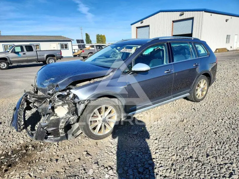 2017 Volkswagen GOLF фото