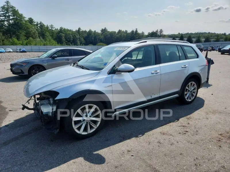2017 Volkswagen GOLF фото