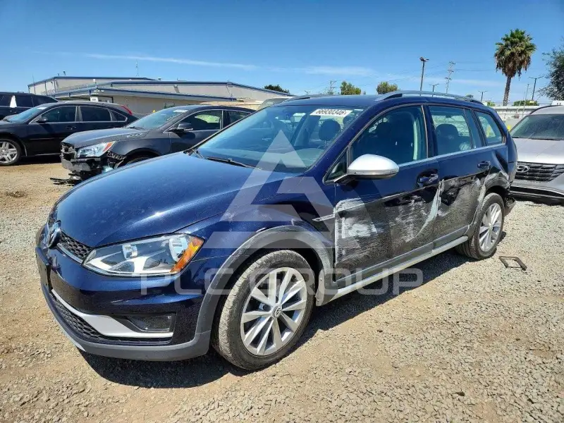 2017 Volkswagen GOLF фото