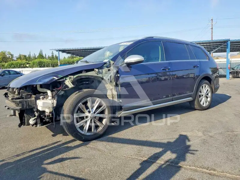 2017 Volkswagen GOLF фото