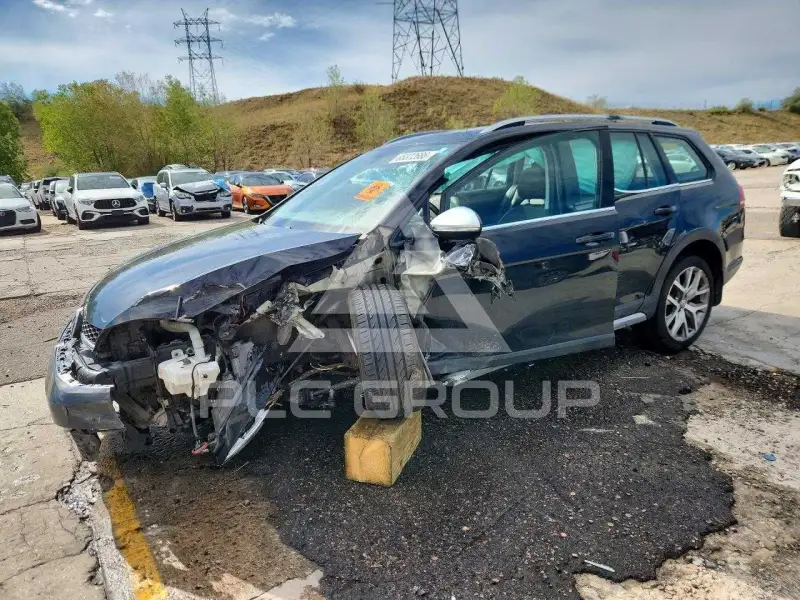 2017 Volkswagen GOLF фото