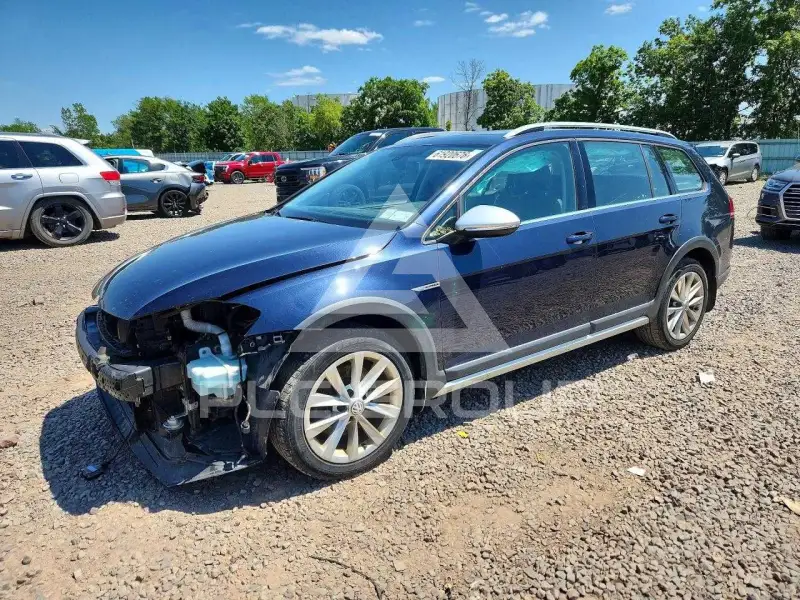 2017 Volkswagen GOLF photo