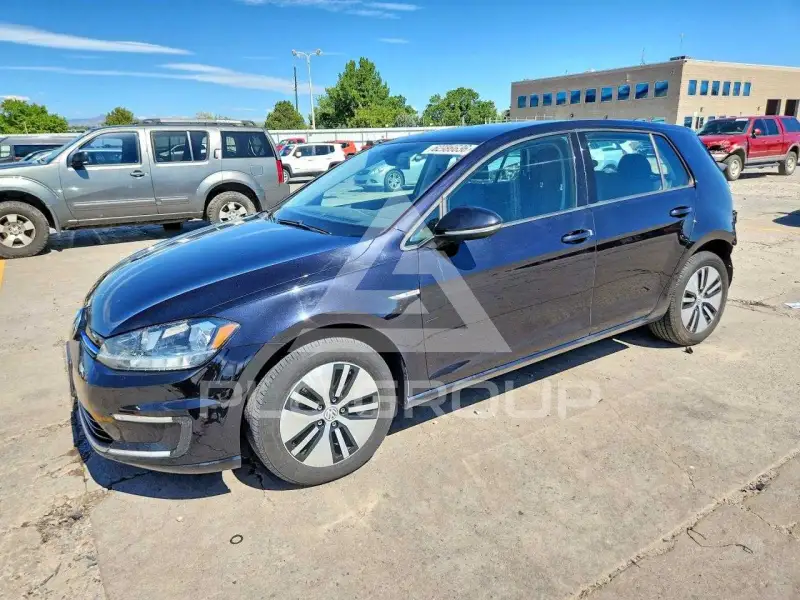 2017 Volkswagen GOLF фото