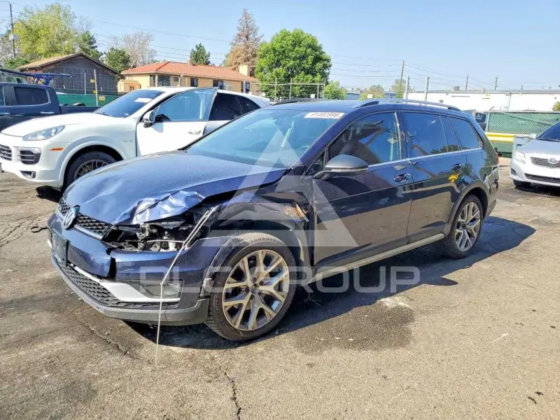 2017 Volkswagen GOLF фото
