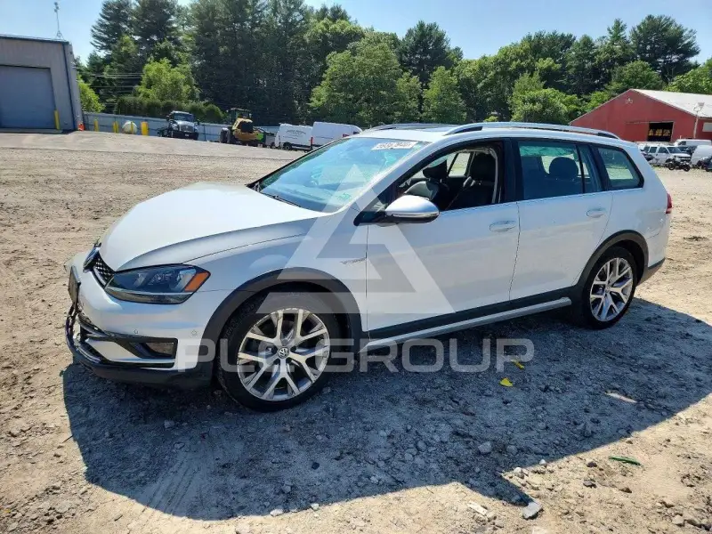 2017 Volkswagen GOLF photo