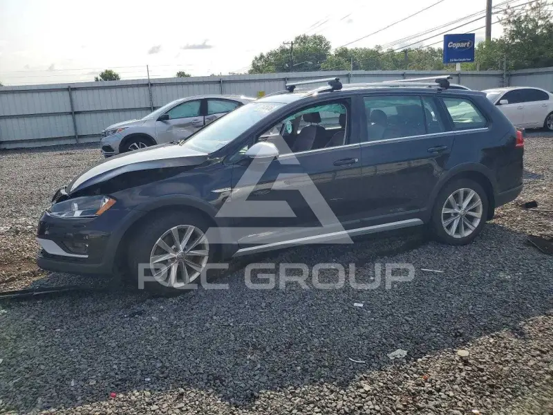 2017 Volkswagen GOLF фото