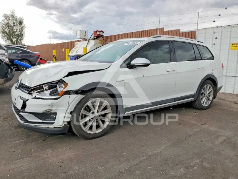 2017 Volkswagen GOLF фото