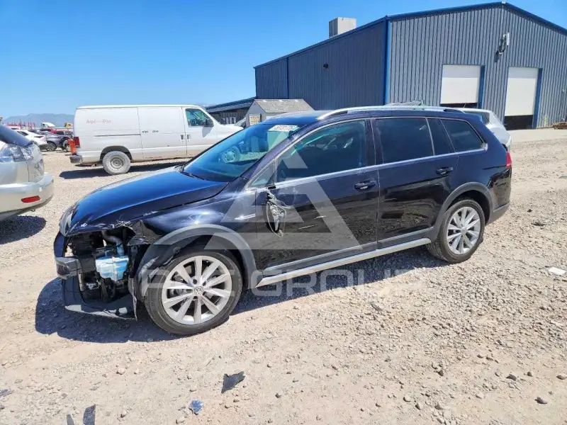 2017 Volkswagen GOLF фото