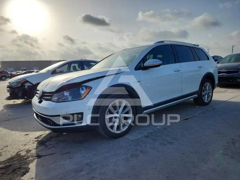 2017 Volkswagen GOLF фото