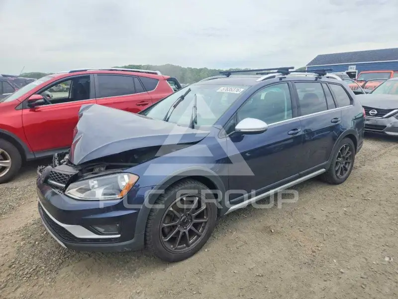 2017 Volkswagen GOLF фото