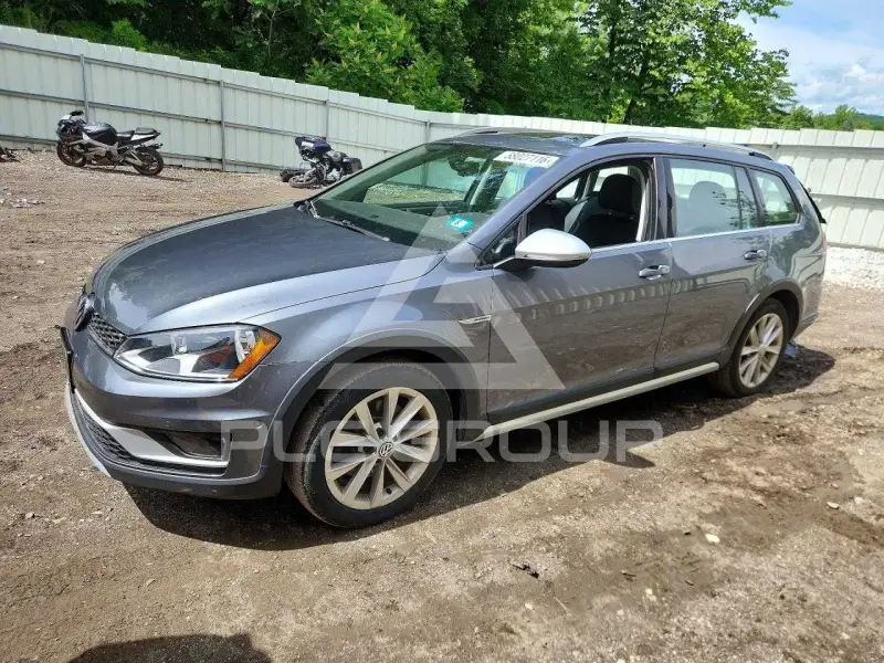 2017 Volkswagen GOLF фото