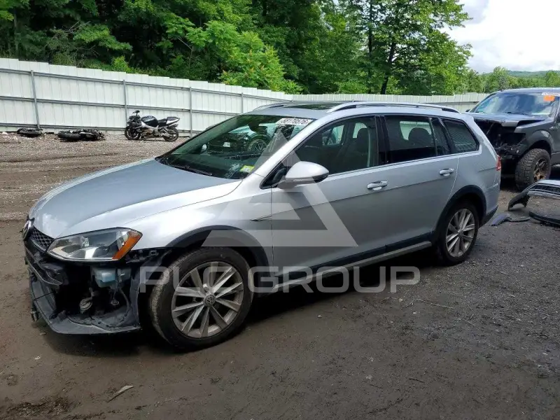 2017 Volkswagen GOLF фото