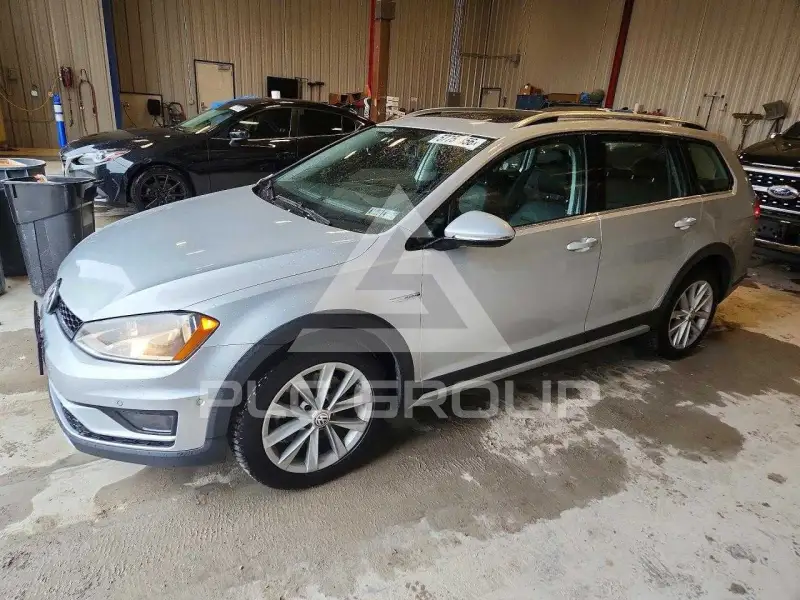 2017 Volkswagen GOLF фото