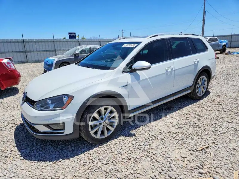 2017 Volkswagen GOLF photo