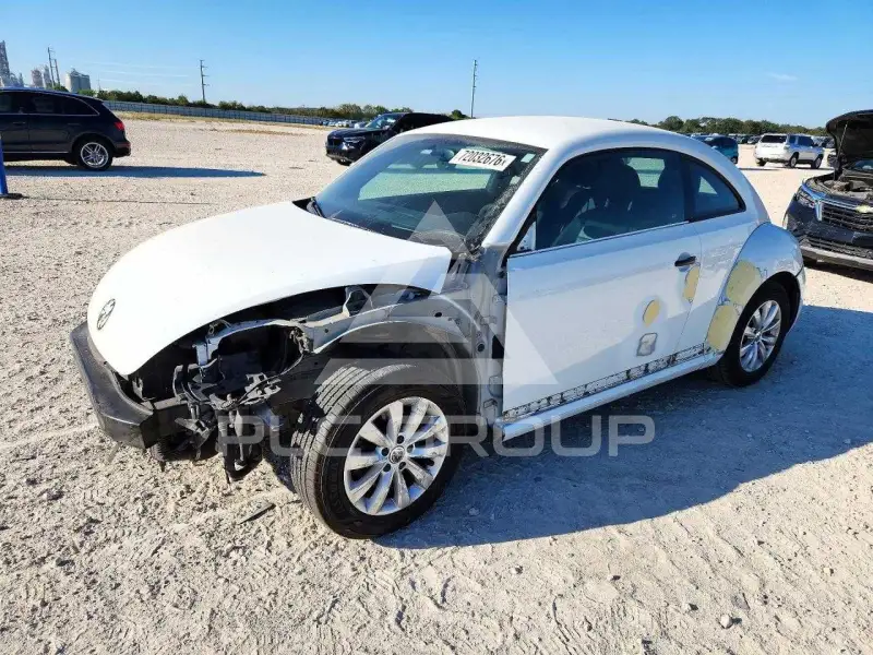 2017 Volkswagen BEETLE фото